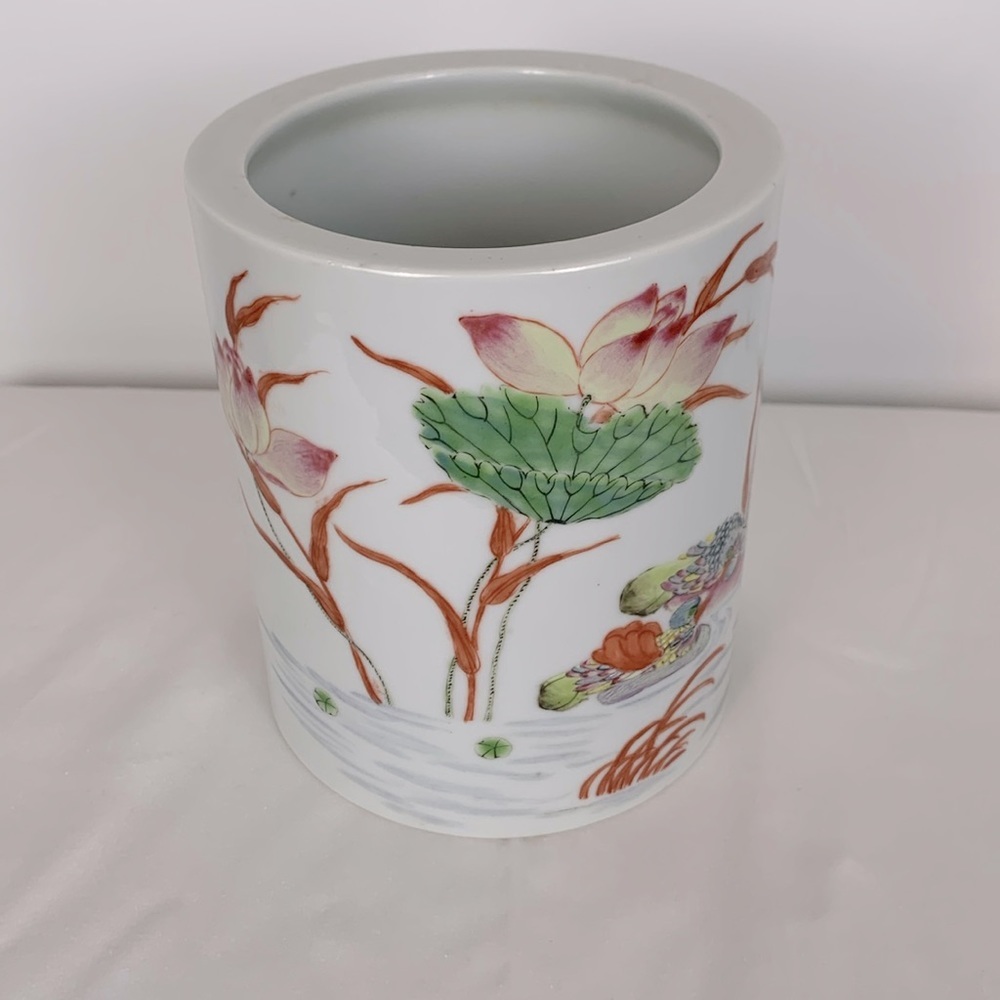 Chinese White Ceramic Water Graphic with Ducks & Flowers Container Vase Planter